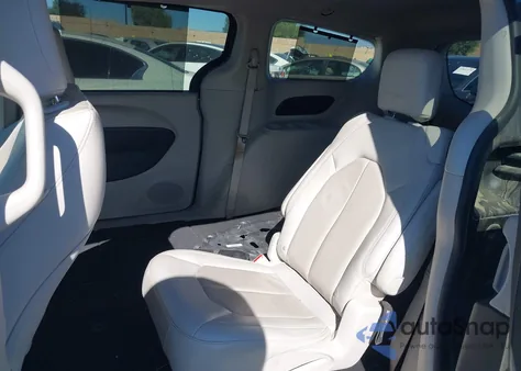 2021 Chrysler Pacifica Touring L from USA, damaged, VIN 2C4RC1BGXMR588998